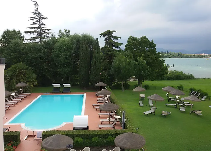Yachting Hotel Mistral