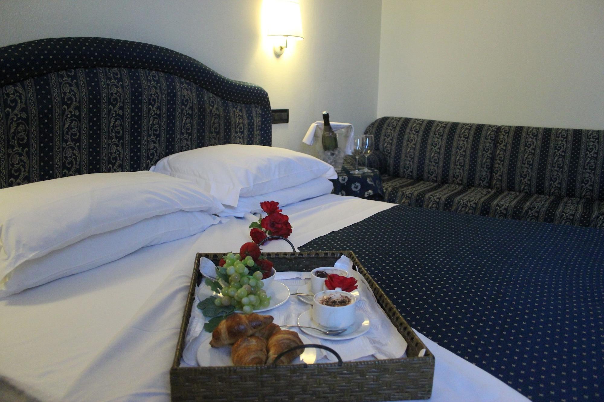 Hotel Yachting Mistral