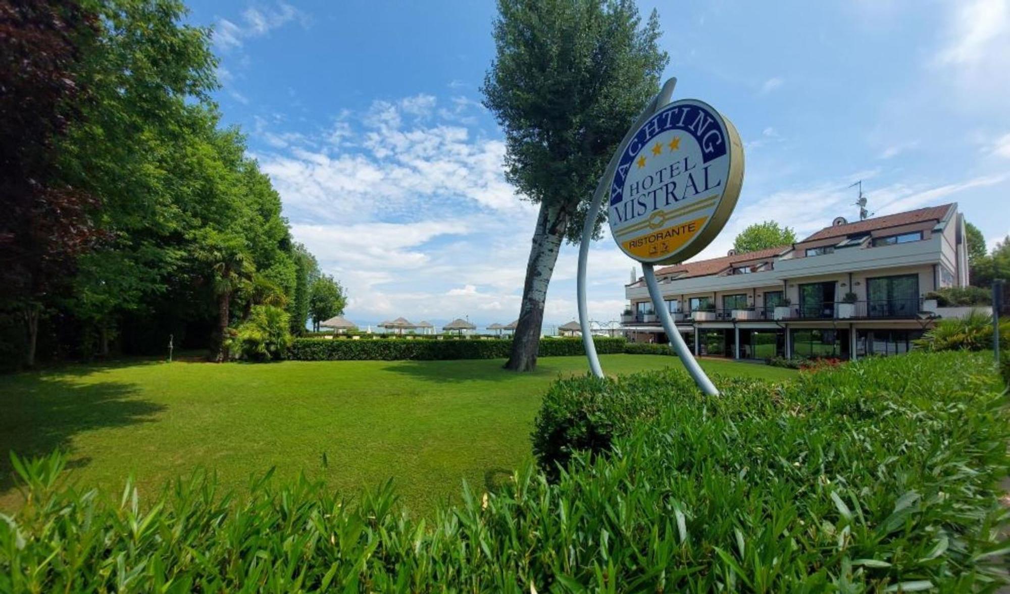 Yachting Mistral Hotel